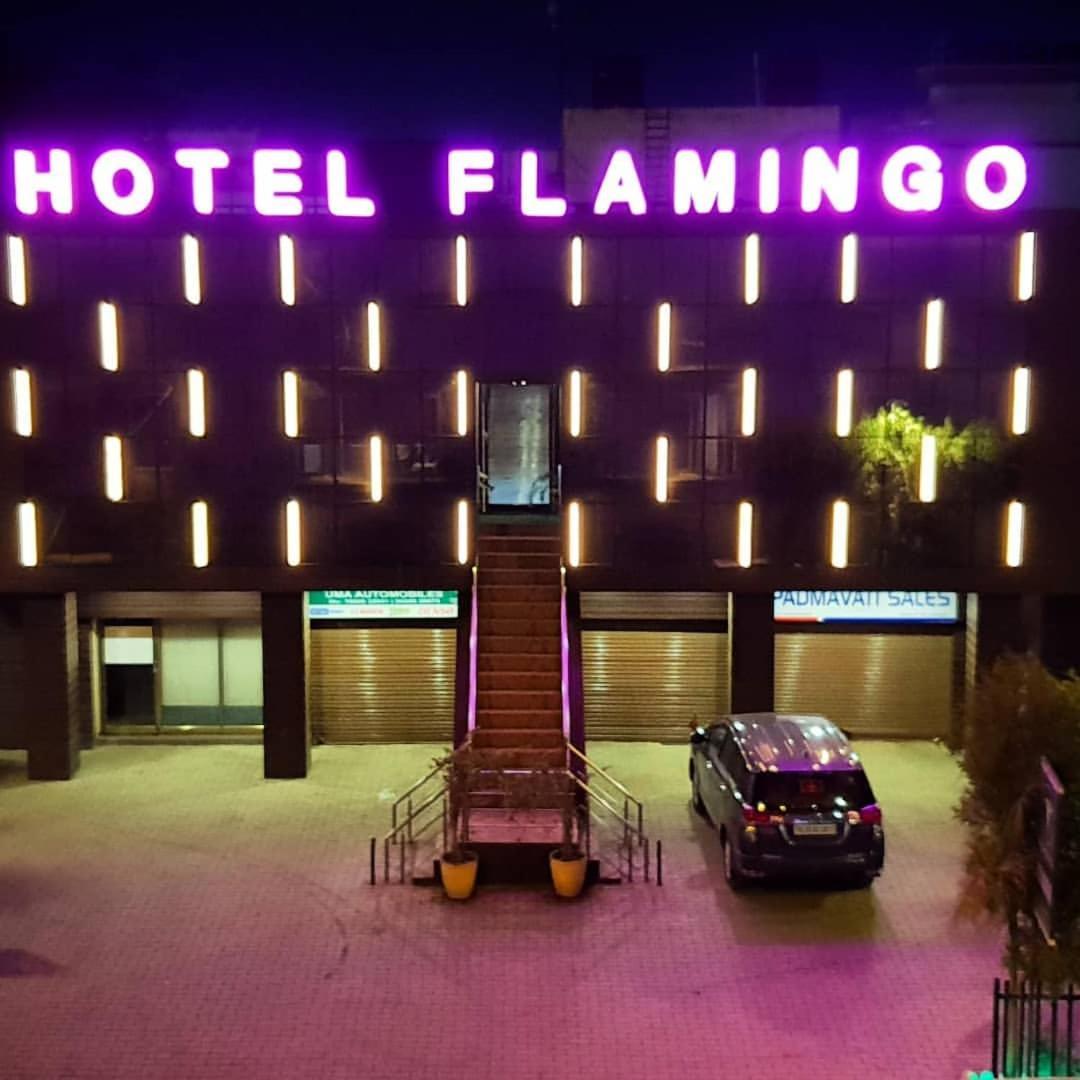 Hotel Flamingo Gāndhīdhām Exterior foto